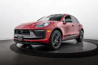 2026 Porsche Macan T's photo