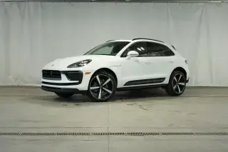 2026 Porsche Macan Base photo 5