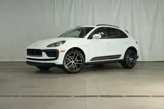 2025 Porsche Macan Base photo 5