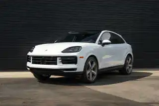 2024 Porsche Cayenne Base's photo