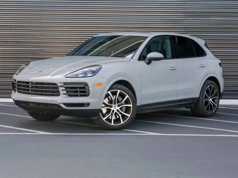 2023 Porsche Cayenne Platinum Edition S's photo