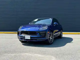 2026 Porsche Macan Base's photo