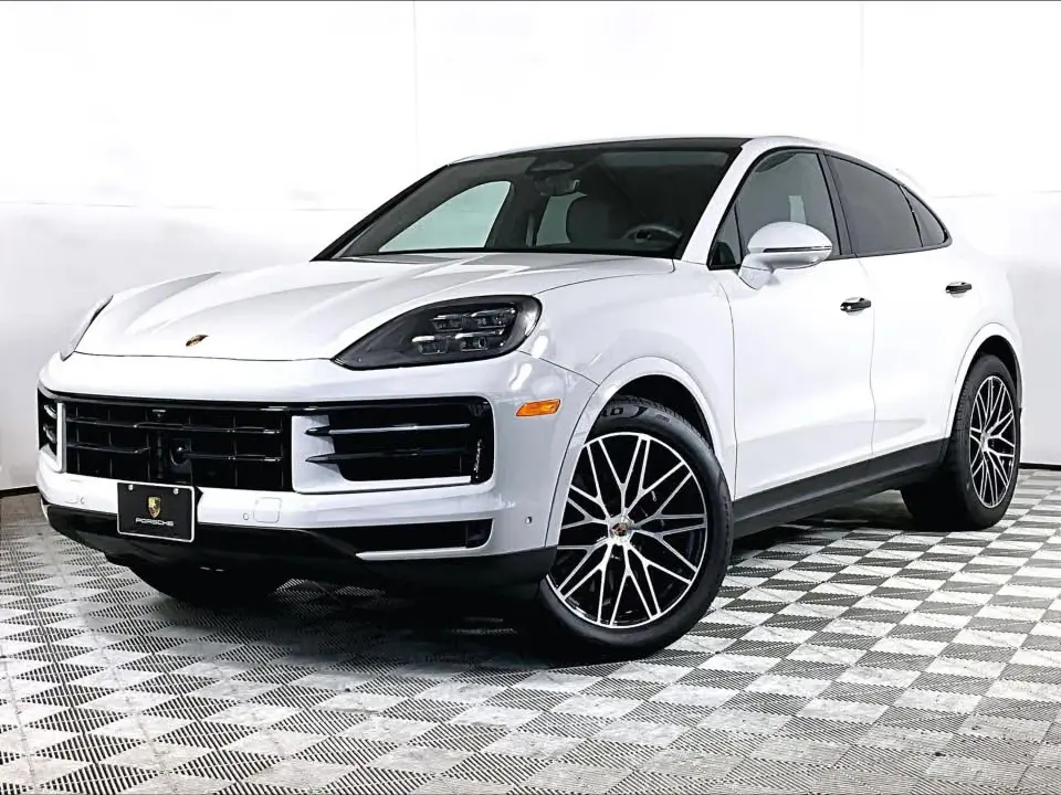 2026 Porsche Cayenne Base photo 3