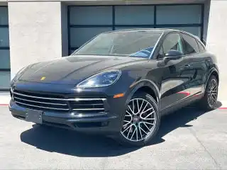 2023 Porsche Cayenne Platinum Edition's photo