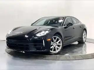 2026 Porsche Panamera 4's photo
