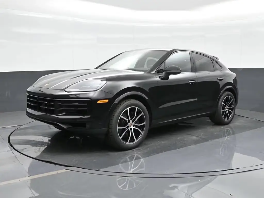 2026 Porsche Cayenne Base photo 4