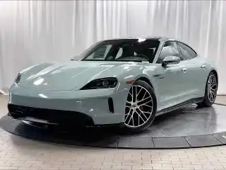 2025 Porsche Taycan GTS's photo