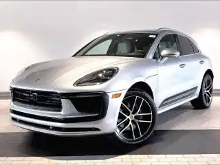 2026 Porsche Macan Base's photo