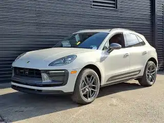 2026 Porsche Macan T's photo