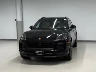 2026 Porsche Macan Base's photo