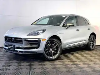 2023 Porsche Macan T's photo