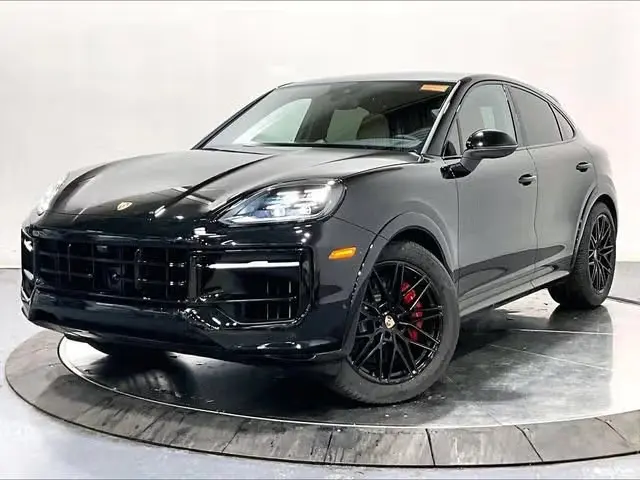 2026 Porsche Cayenne S photo 3