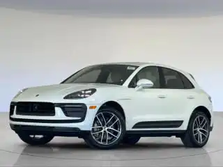 2026 Porsche Macan Base's photo