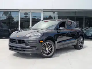 2025 Porsche Macan Base's photo
