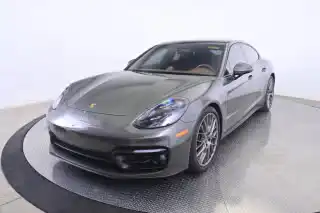 2023 Porsche Panamera 4S's photo
