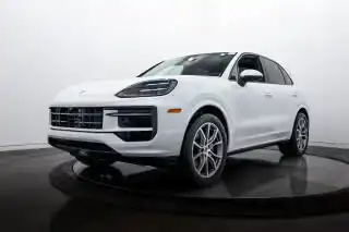 2026 Porsche Cayenne Base's photo