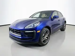 2026 Porsche Macan Base photo 1