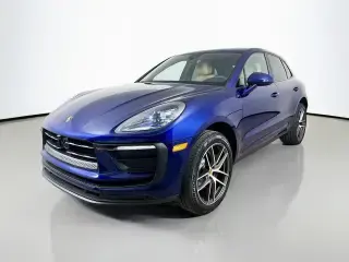 2026 Porsche Macan Base photo 5
