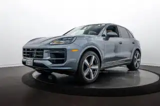 2026 Porsche Cayenne Base's photo