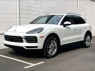 2023 Porsche Cayenne Platinum Edition's photo
