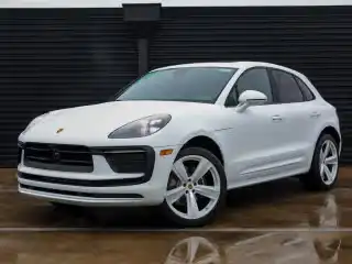 2026 Porsche Macan Base's photo