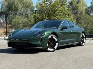 2025 Porsche Taycan Turbo S's photo