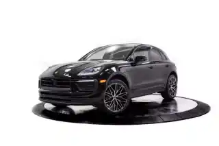2026 Porsche Macan Base's photo