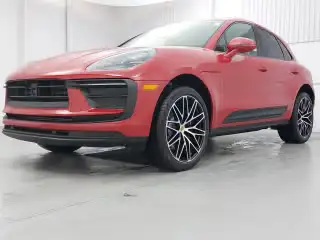 2026 Porsche Macan T's photo