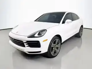 2022 Porsche Cayenne S's photo