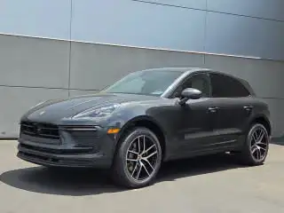 2025 Porsche Macan Base's photo