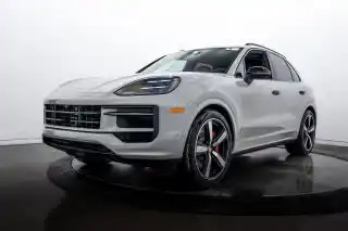 2026 Porsche Cayenne S's photo