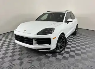 2025 Porsche Cayenne Base's photo