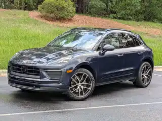 2023 Porsche Macan T's photo