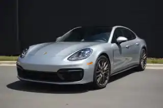 2023 Porsche Panamera 4 Platinum Edition's photo