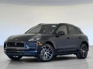 2026 Porsche Macan Base's photo