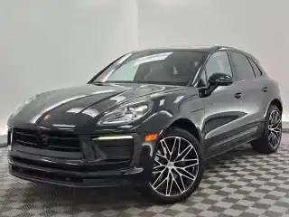 2026 Porsche Macan T's photo