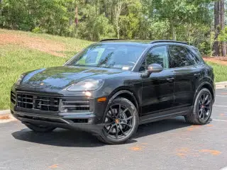 2026 Porsche Cayenne Base photo 1