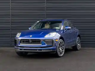 2026 Porsche Macan Base's photo