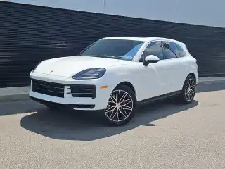 2024 Porsche Cayenne Base's photo