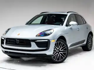 2026 Porsche Macan Base's photo