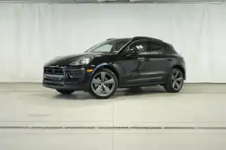 2026 Porsche Macan Base's photo