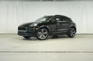 2026 Porsche Macan Base photo 1