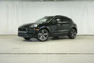 2026 Porsche Macan Base photo 5