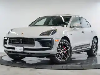 2024 Porsche Macan S's photo