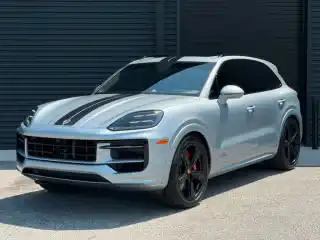 2025 Porsche Cayenne GTS's photo