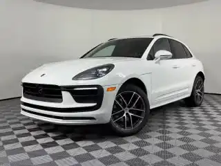 2026 Porsche Macan T's photo