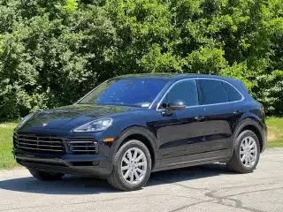 2019 Porsche Cayenne Base's photo