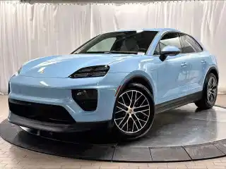 2025 Porsche Macan Macan Electric's photo
