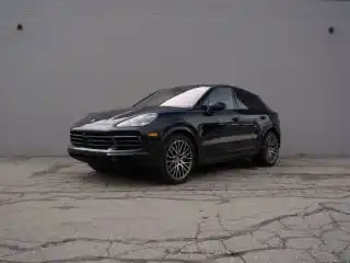 2023 Porsche Cayenne S's photo