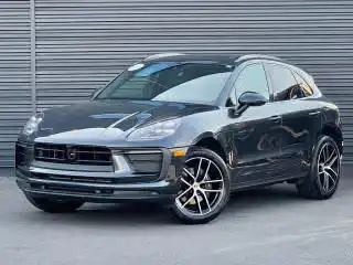 2026 Porsche Macan T's photo